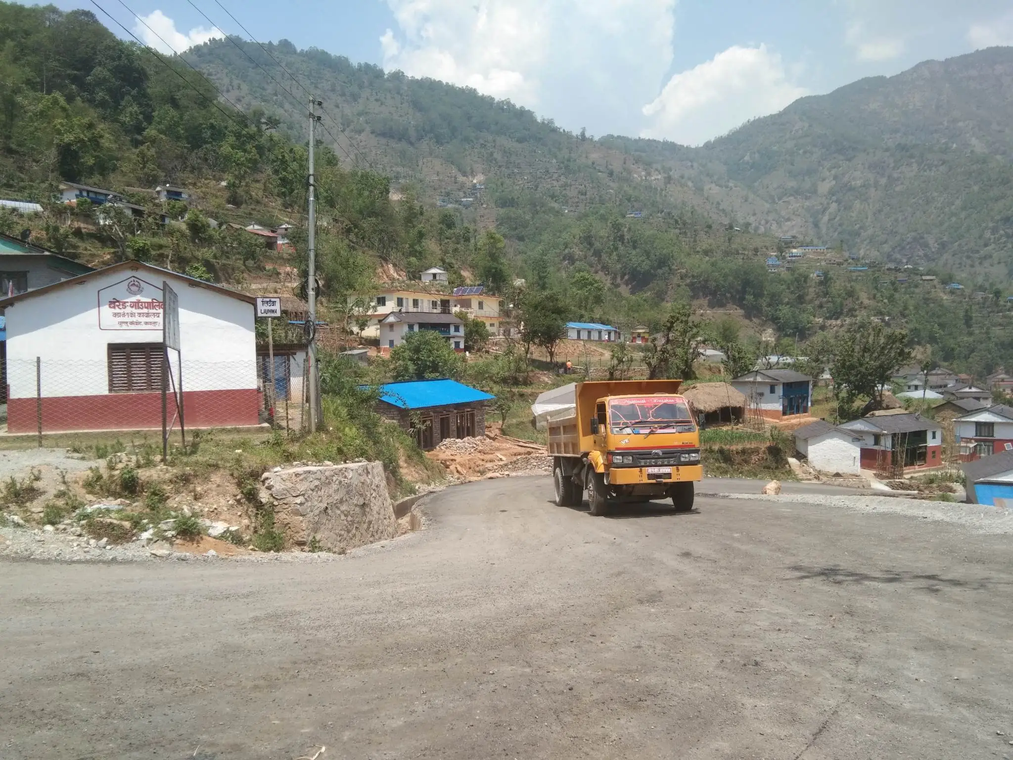 ‘ट्र्याक’ खुलेको १५ वर्षपछि बागलुङको जैमिनी–बरेङ–शान्तिपुर सडक कालोपत्र हुँदै