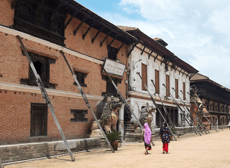 भक्तपुर नगरपालिकाले थन्थु दरबारलाई आफ्नै लगानीमा मल्लकालीन शैलीमा पुनःनिर्माण गर्ने