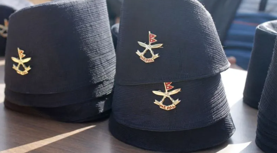 इटहरीका सबै विद्यालयमा टाई हटाएर भादगाउँले टोपी