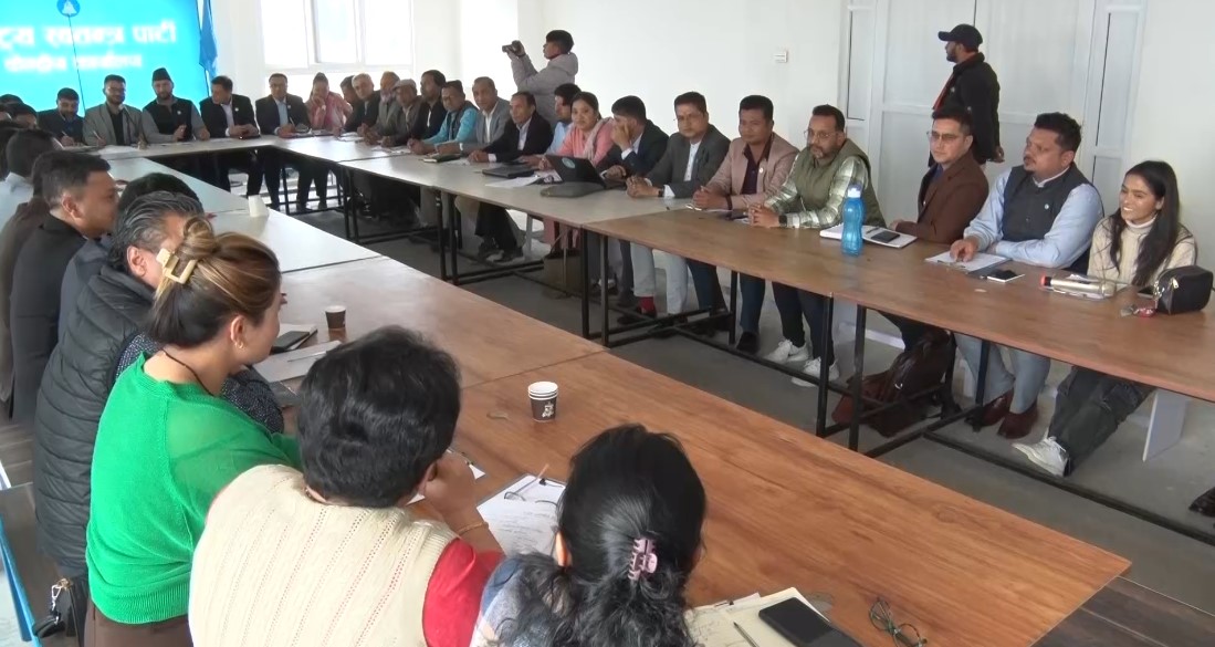 रास्वपाले बझाङ (१) मा उम्मेदारी नदिने, इलाम–२ भने नछोड्ने