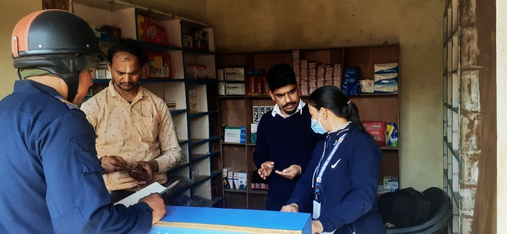 बाँकेमा नक्कली औषधि पसल सिल, नक्कली बिक्रेता नियन्त्रणमा