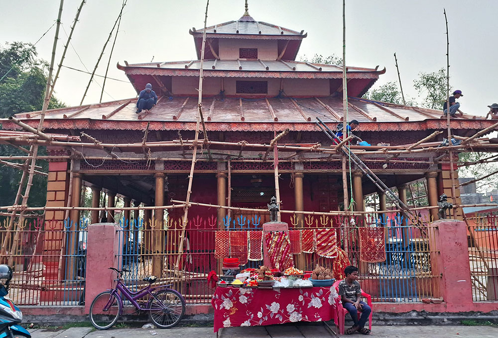 प्रसिद्ध शक्तिपीठ बागेश्वरी मन्दिरको छानामा ताम्रपत्र