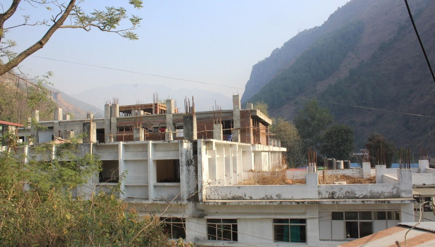 ५० शय्याको बेनी अस्पताल भवन निर्माणको अन्तिम चरणमा