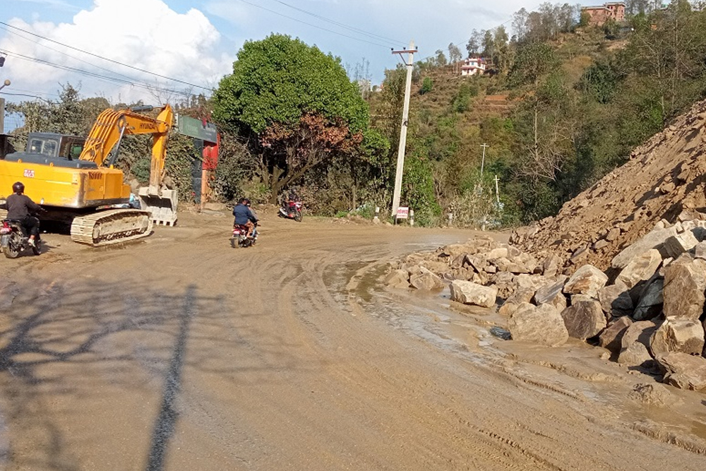 अरनिको राजमार्ग : धुलिखेल–खावा सडकखण्डको निर्माण कार्य अन्योल