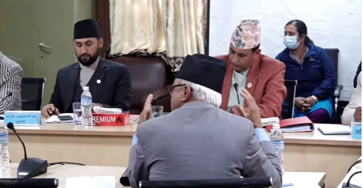 गृहमन्त्रीलाई कांग्रेस सांसदको प्रश्नः विनोद चौधरीमाथि छानबिन भइरहेको भनेर सभामुखलाई कुन कानुन अनुसार पत्र लेखियो ?