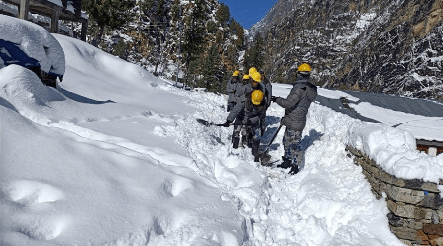 जडीबुटी सङ्कलन गर्न जाँदा हिउँमा फसेका आठै जनाको सकुशल उद्धार