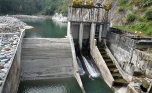 ‘जलविद्युत् आयोजनाले बरुण नदीको अस्तित्व खतरामा पर्छ’