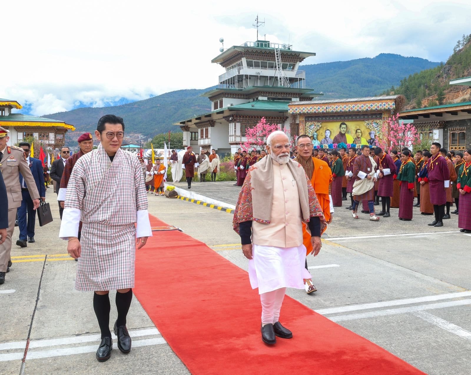 भुटानमा भारतीय प्रधानमन्त्री मोदी ‘अर्डर अफ द ड्रुक ग्याल्पो’ बाट सम्मानित