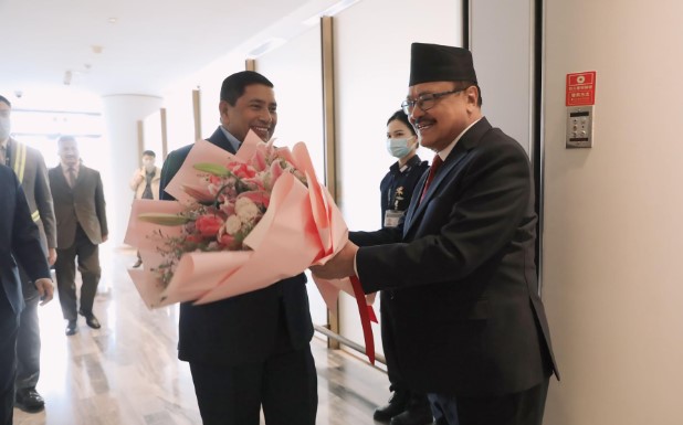 उपप्रधानमन्त्री श्रेष्ठ बेइजिङमा