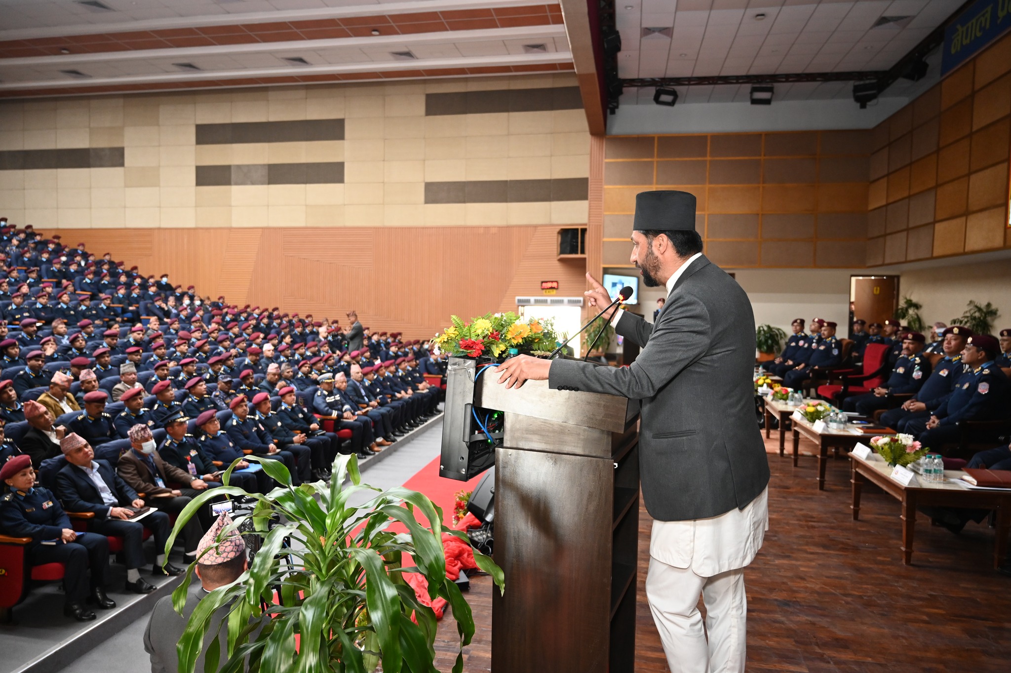 घटनाको प्रतिवादी आदेशले होइन प्रमाणले बनाउनुस्ः गृहमन्त्री