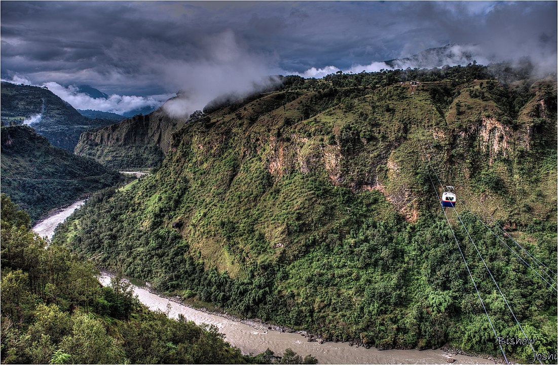 बढ्दो युवा पलायनलाई रोक्न बाँझो जमिनमा खेती गराउँदै कुश्मा नगरपालिका