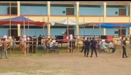 बझाङमा उत्साहपूर्वक मतदान हुँदै