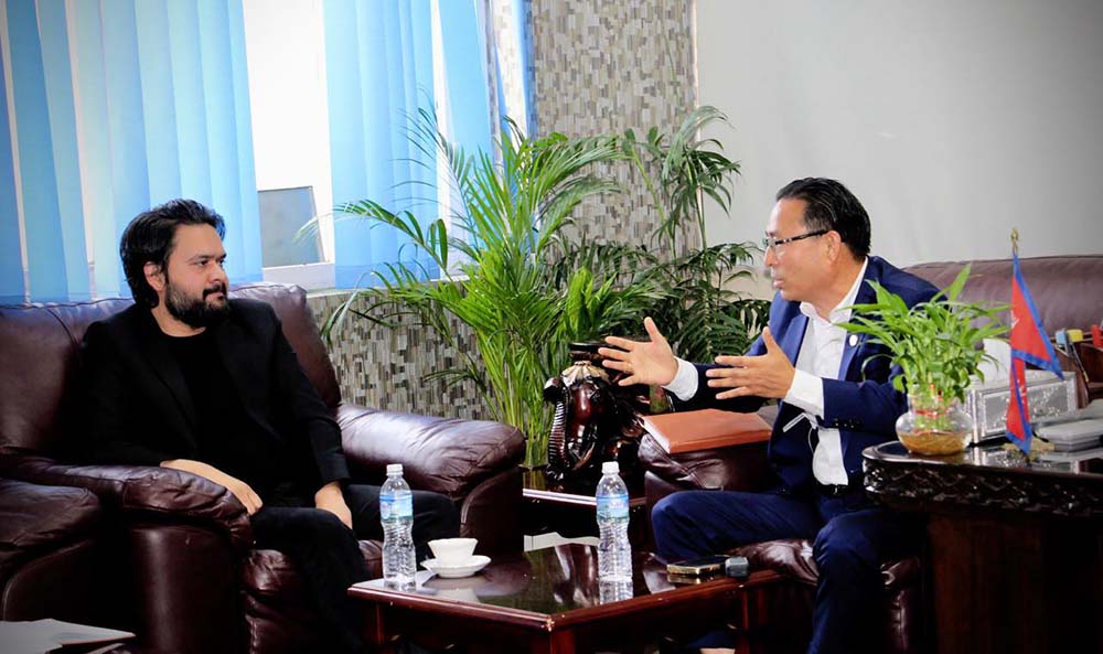 सहरी विकासमन्त्री बुढा र काठमाडौँ महानगर प्रमुख शाहबीच फोहर व्यवस्थापनबारे छलफल