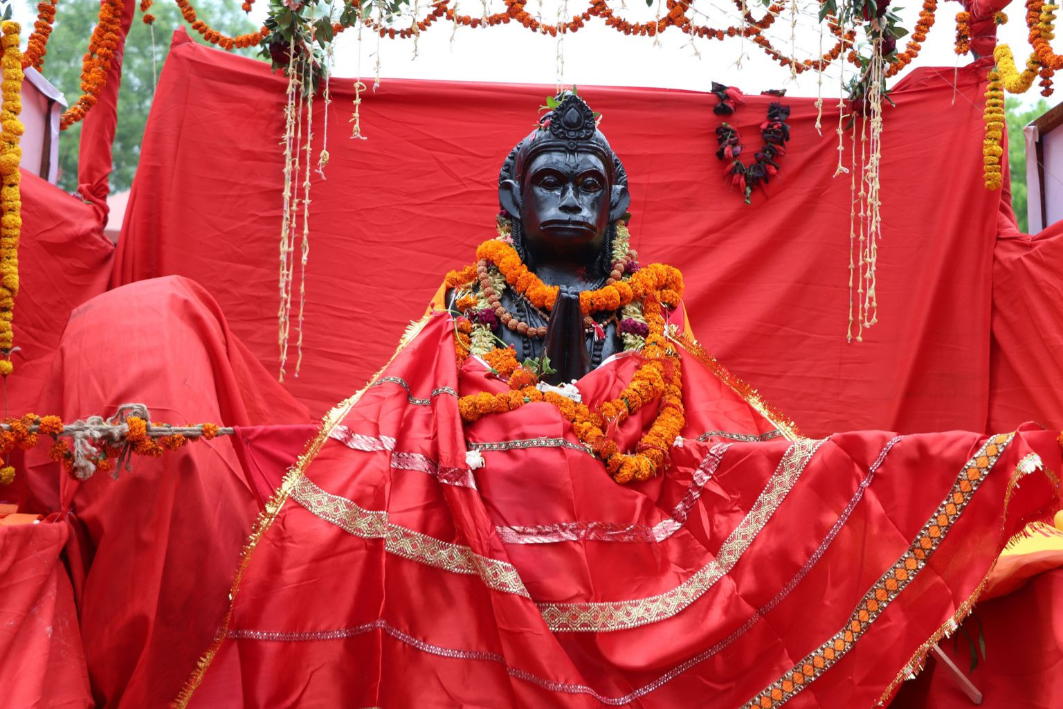 आजदेखि हनुमानगढीमा हनुमान जयन्ती महोत्सव, उठेको रकमबाट २० हजारलाई भोजन