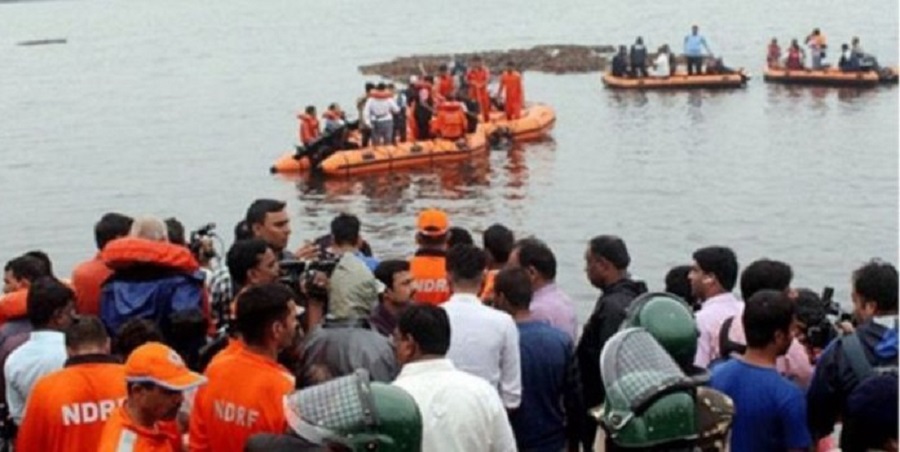 काश्मिरमा डुङ्गा डुब्दा स्कुले बालबालिकासहित छ जनाको मृत्यु, कयौँ बेपत्ता