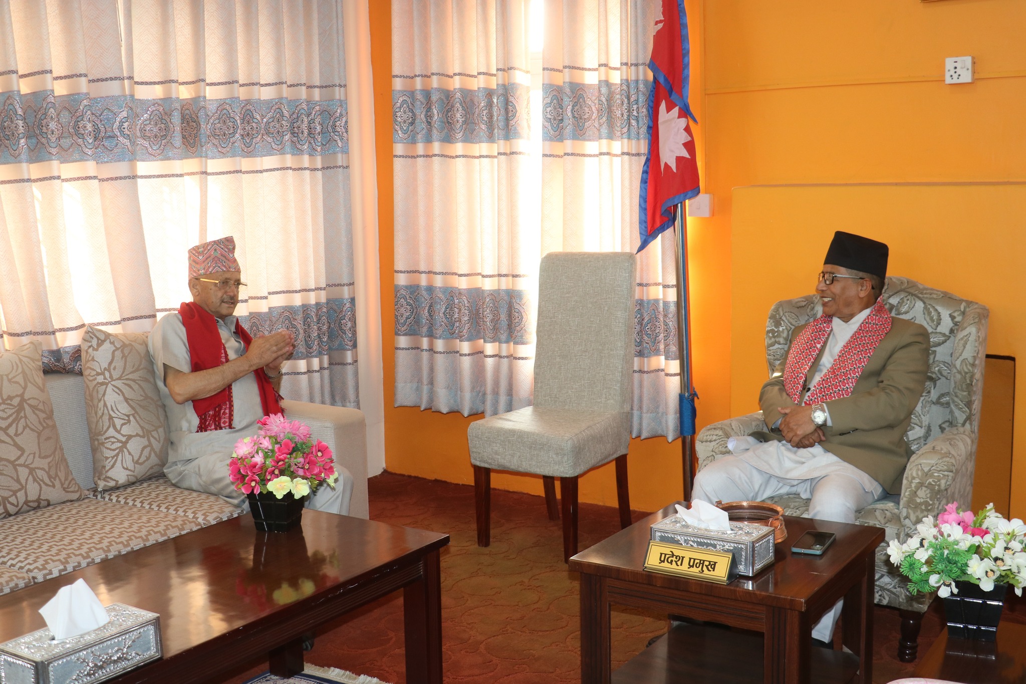 गण्डकी प्रमुख भट्ट र बागमती प्रदेश प्रमुख शर्माबीच भेटवार्ता, काम र अनुभवहरू साटासाट