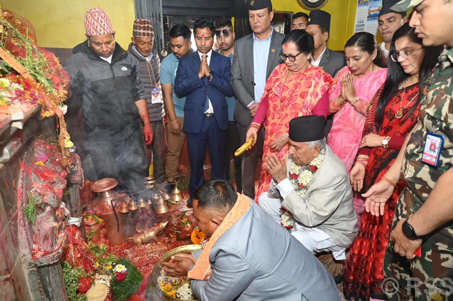 राष्ट्रपति पौडेलद्वारा सपनतीर्थमा पूजार्चना