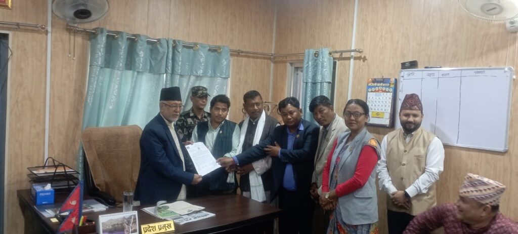 मुख्यमन्त्री सोडारीलाई समर्थन नरहेको भन्दै प्रदेश प्रमुखलाई रेशम पक्षका पाँच सांसदको पत्र