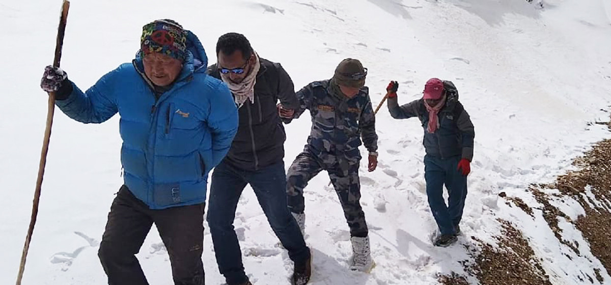 हुम्लामा हिउँमा फसेका तीन कर्मचारीको उद्धार