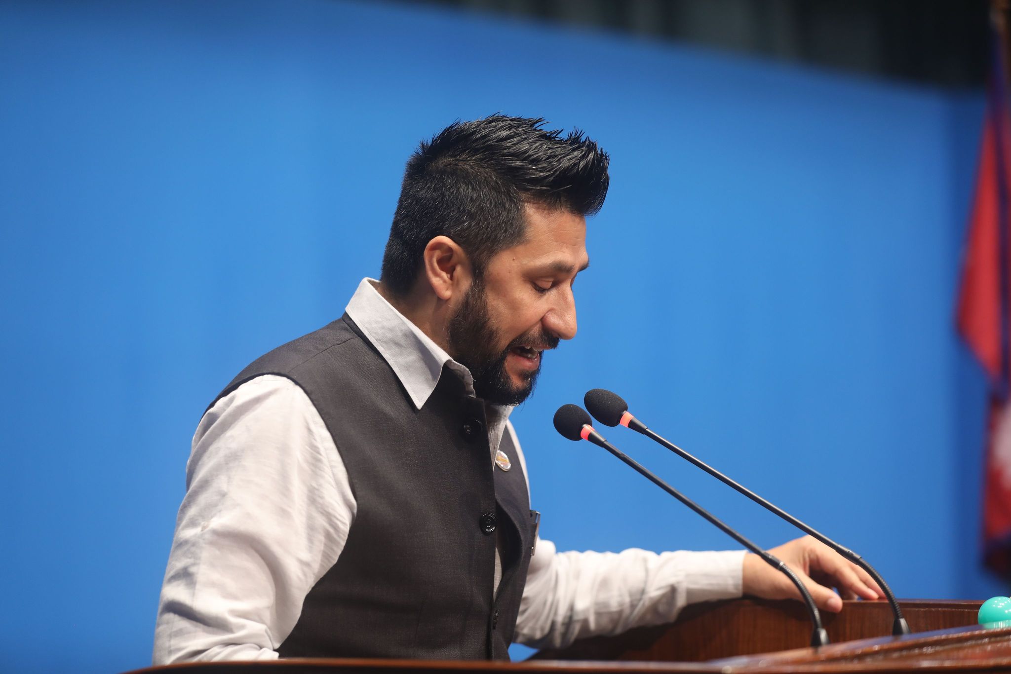 कांग्रेसको विरोधकाबीच राजनीतिक दलसम्बन्धी विधेयक फिर्तासम्बन्धि प्रस्ताव स्वीकृत