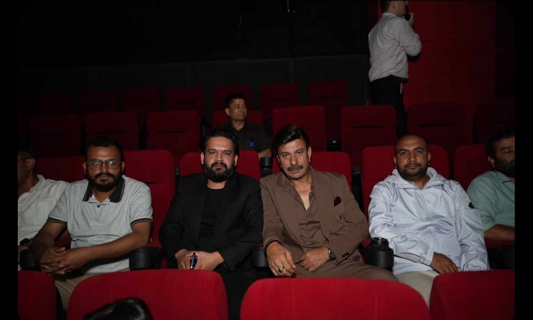 ‘फर्की फर्की’ को प्रिमियर शोमा हरिवंशदेखि बालेनसम्म