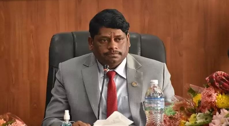 मुलुकमा सामाजिक–लोकतान्त्रिक अवधारणाको आर्थिक नीति आवश्यक छ : वरिष्ठ उपाध्यक्ष खाँन