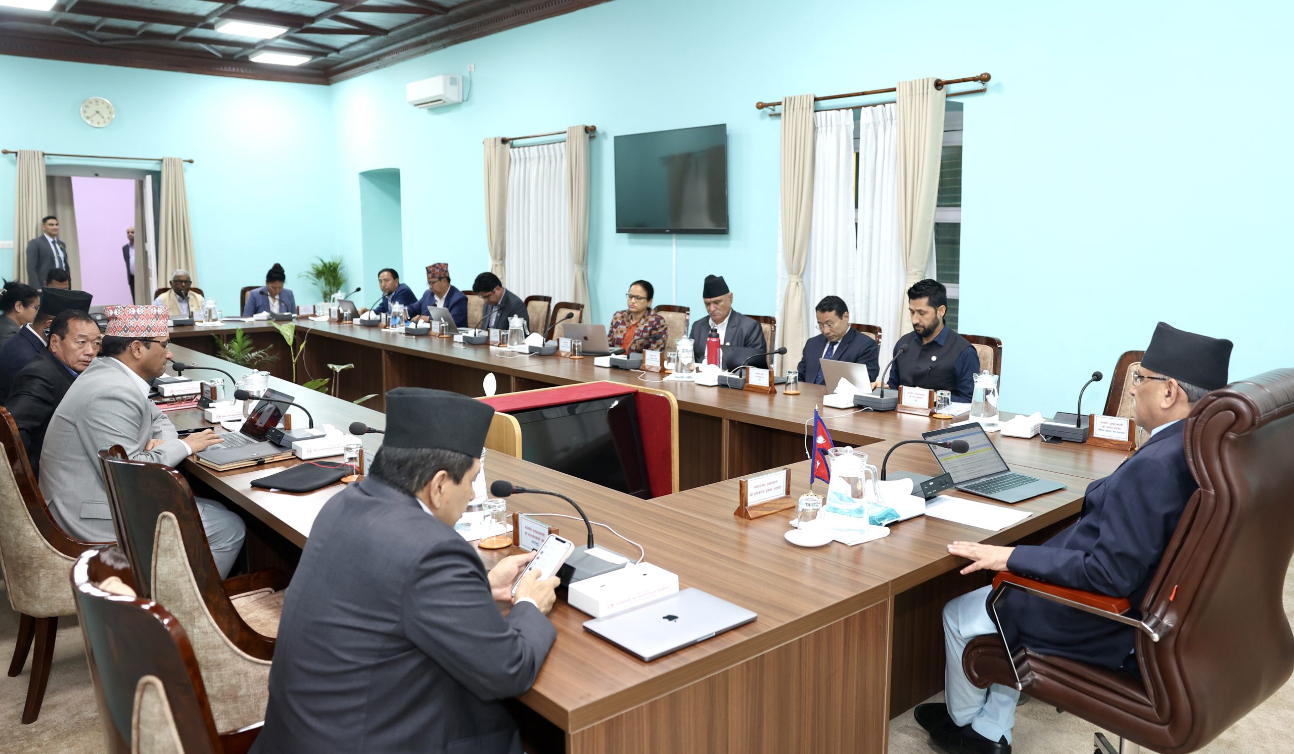 मन्त्रिपरिषद् बैठक : प्रहरी अतिरिक्त महानिरीक्षक पदमा जोशी र ढकाल बढुवा