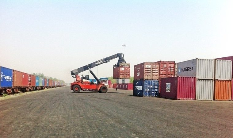 सुक्खा बन्दरगाह वीरगञ्ज भन्सार कार्यालयमा गाभिँदै