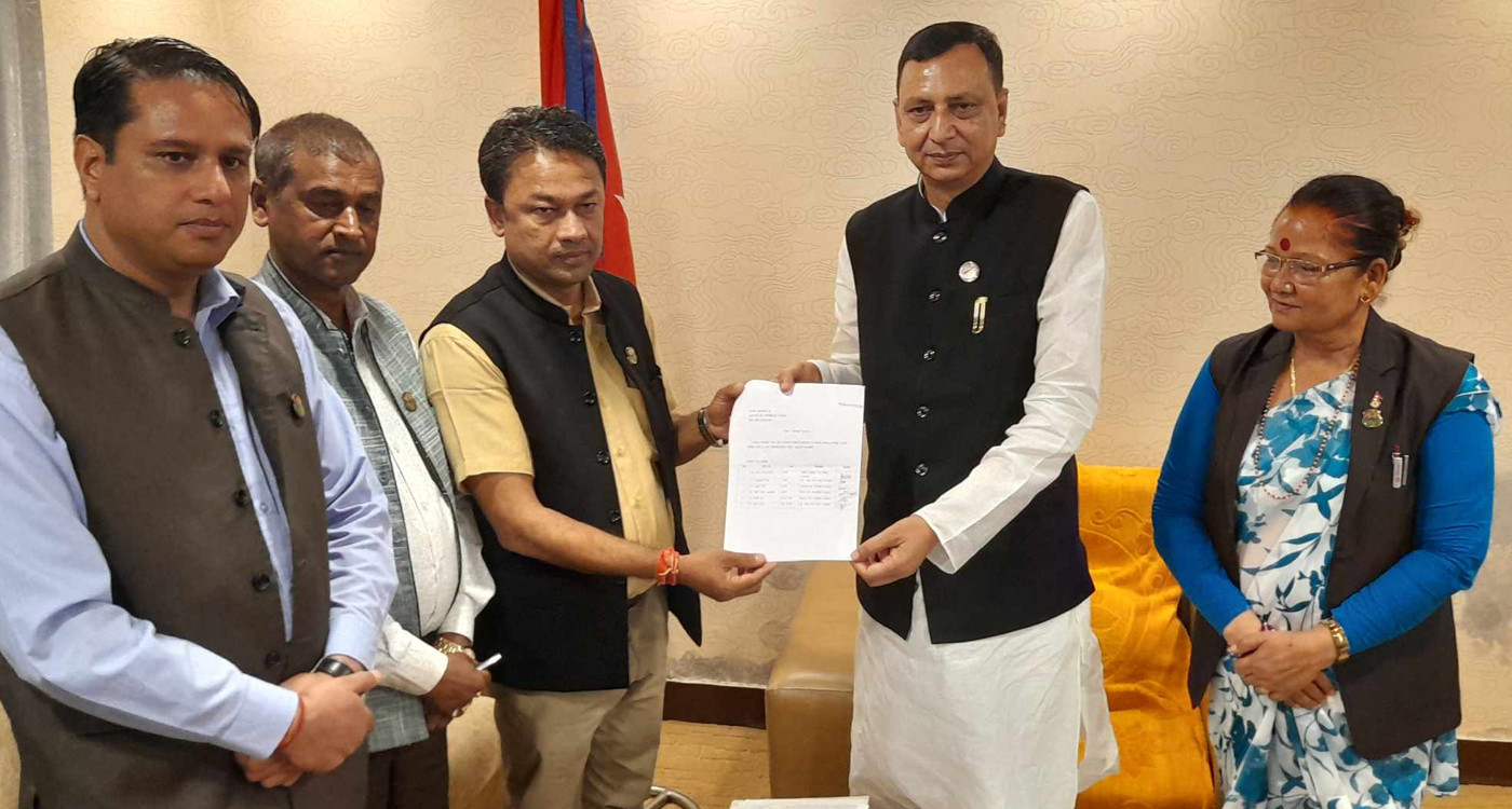 मधेस सरकारबाट एमाले पनि बाहिरियो