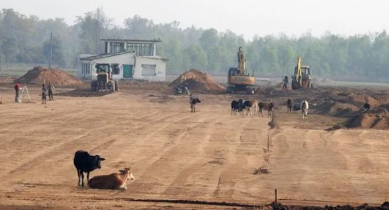 मझगाउँ विमानस्थल स्तरोन्नतिका लागि रक्षामन्त्री उप्रेती र कांग्रेस नेता लेखकबीच छलफल