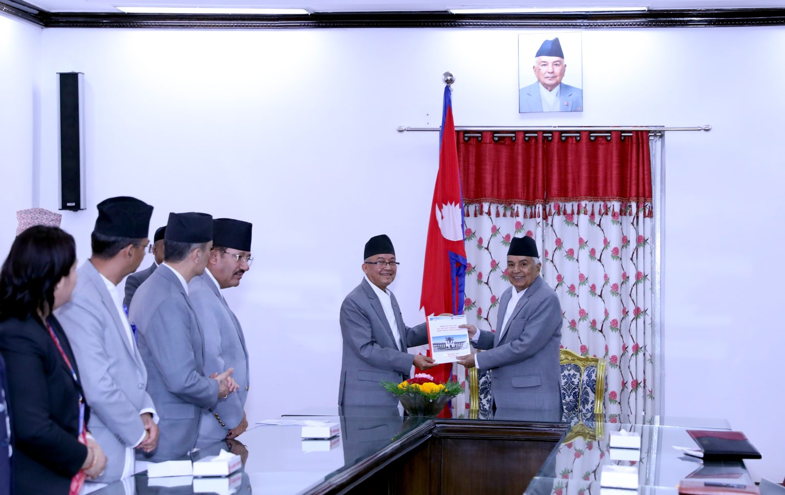 आयोगले राष्ट्रपतिलाई बुझायो उपनिर्वाचनको परिणाम