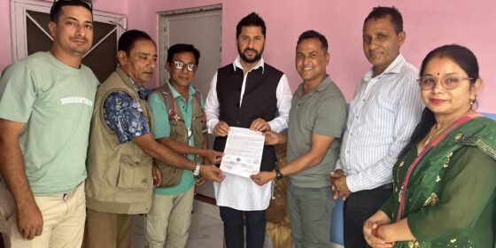 सौराहालाई पर्यटन क्षेत्र घोषणा गर्न माग गर्दै गृहमन्त्री लामिछानेलाई ध्यानाकर्षणपत्र