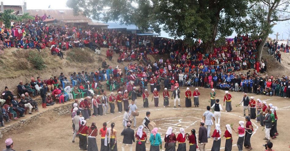 साकेला उभौलीः उल्लासमय बन्दै किराँत गाउँबस्ती