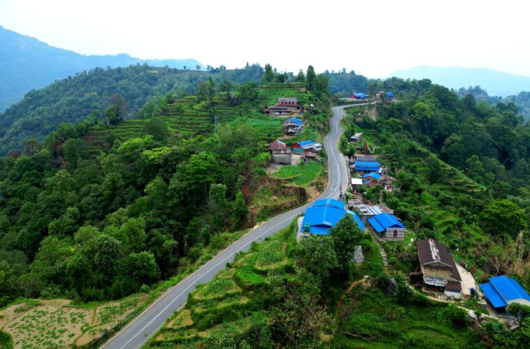 स्तरोन्नतिपछि यात्राका लागि सहज बन्दै पोखरा–सिक्लेस सडक 