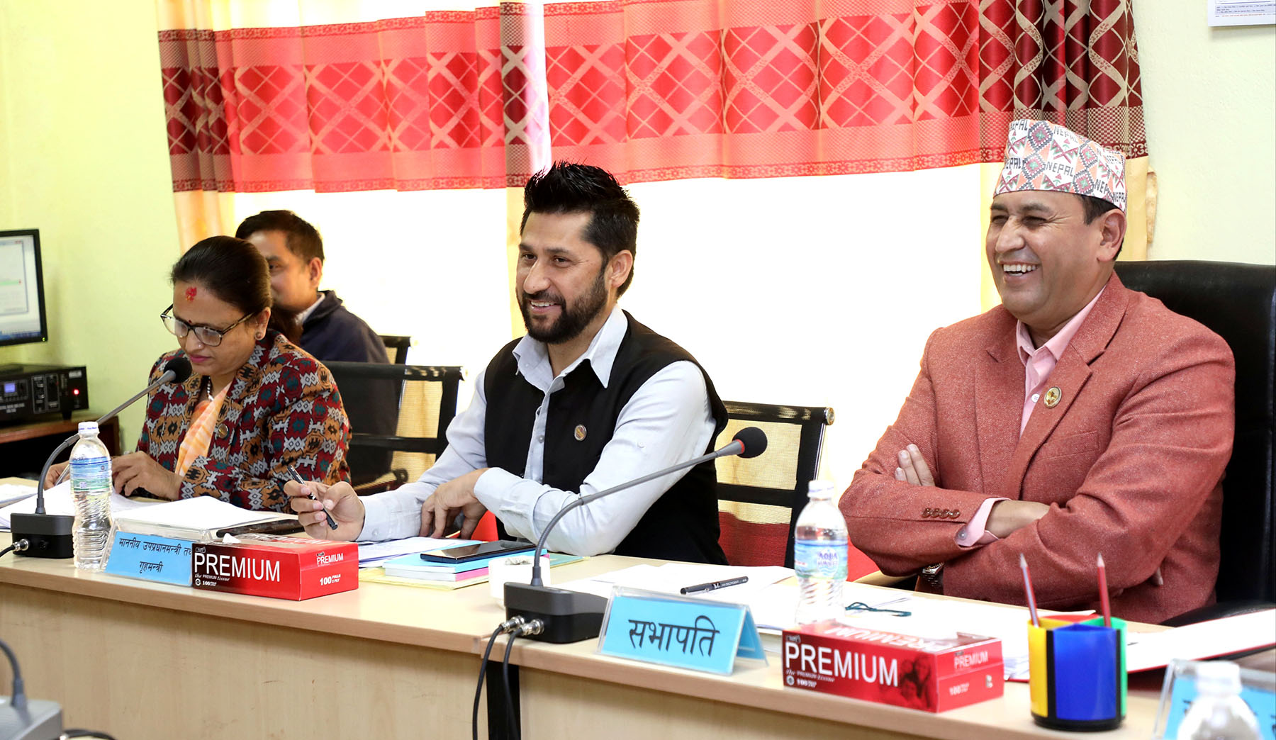 संवैधानिक परिषदमा  प्रधानमन्त्रीलाई  निर्णय गर्न असहज हुने प्रावधान नराख्न माओवादीको सुझाव