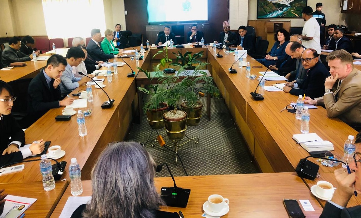 अर्थमन्त्री पुनले विकास साझेदारहरूसँग गरे बजेटबारे छलफल