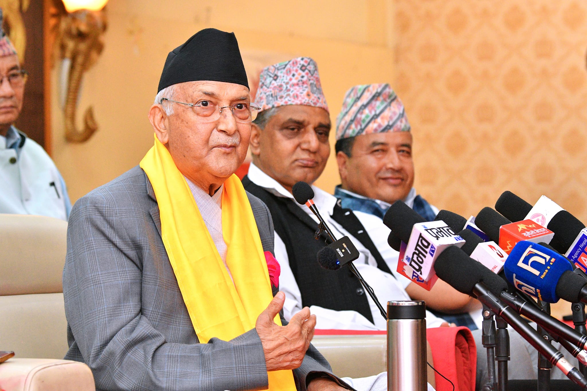 गिरिबन्धु बेचेर खान नपाउँदा कांग्रेसले स्यालहुइँया मच्चायोः अध्यक्ष ओली