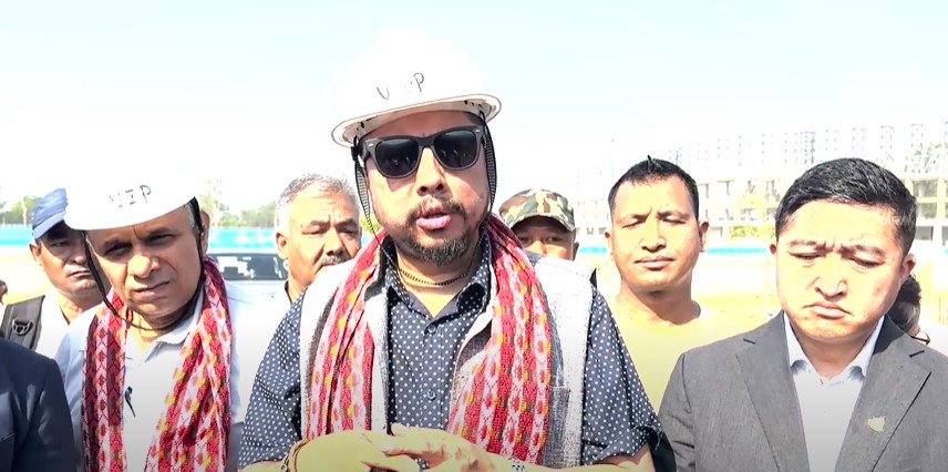 सुर्खेतमा निर्माणाधीन रंगशालाको अवलोकन गर्दै मन्त्री श्रेष्ठले भने- दशौं राष्ट्रिय खेलकुद तोकिएकै मितिमा आयोजना हन्छ