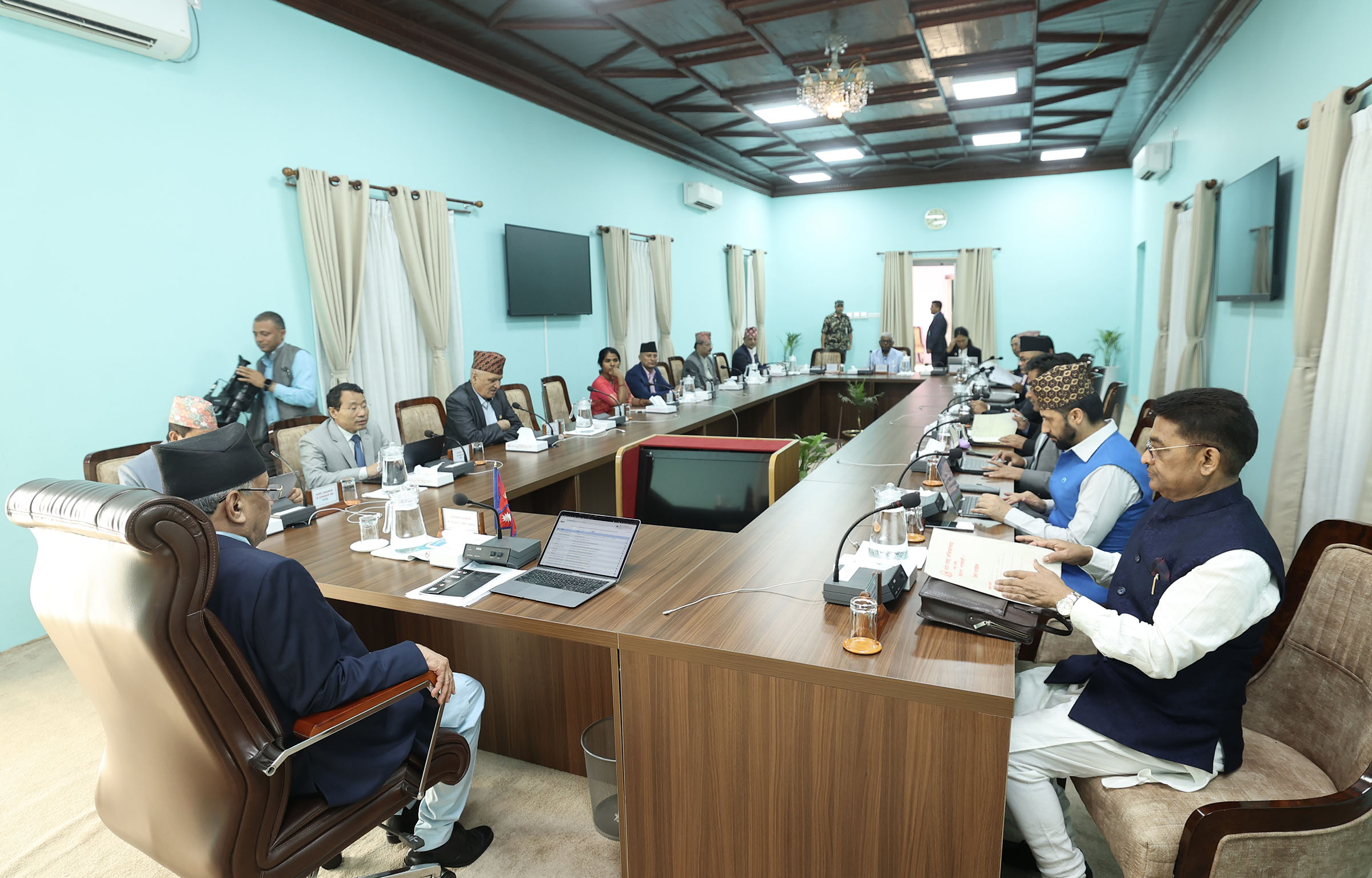 मन्त्रिपरिषद बैठकमा प्रधानमन्त्रीको ब्रिफिङः गठबन्धन लामो समय जाने स्थिति बनेको छ, बाहिरको हल्लामा सत्यता छैन