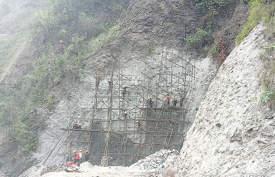 दरबाङ-म्याग्दीखोला जलविद्युत् आयोजनाको दोस्रो अडिटमा सुरुङको काम सुरु