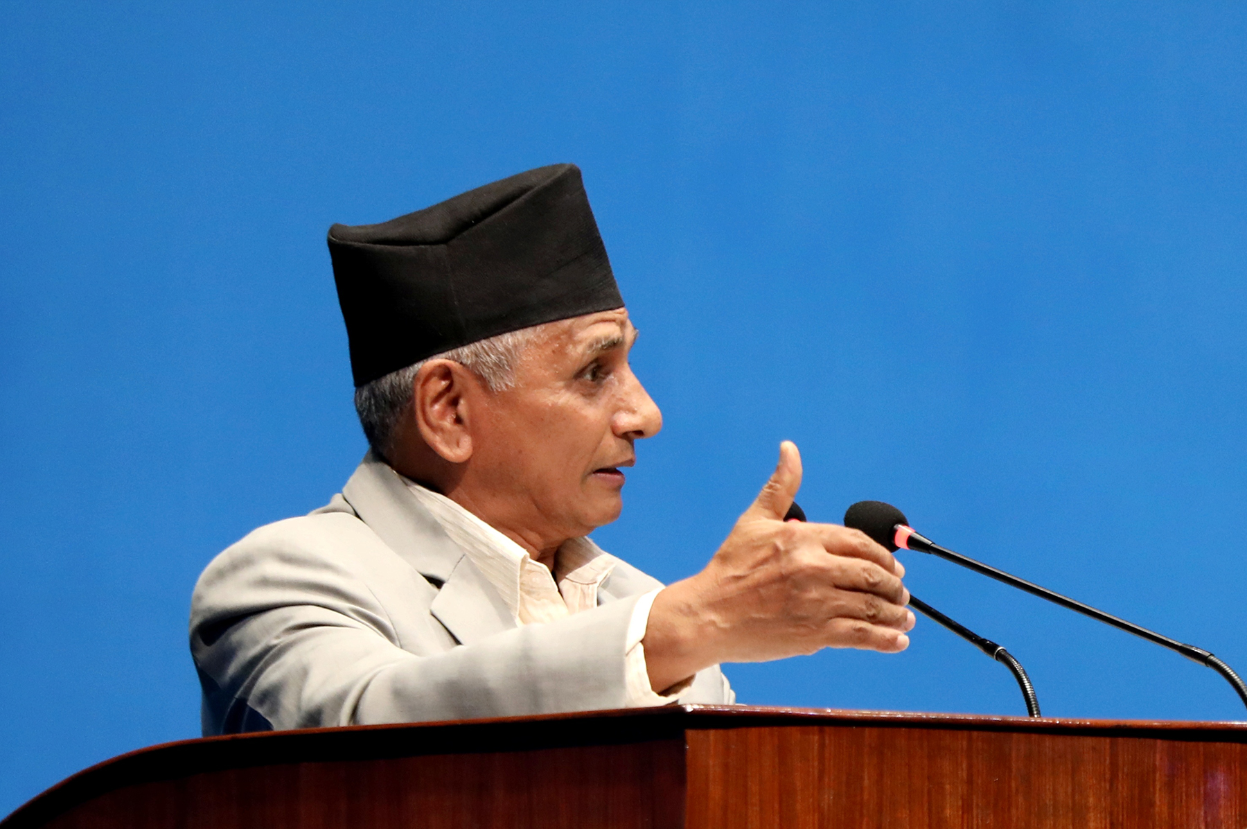 निजामती विधेयक कार्यसूचीमा प्रवेश गरेर पनि हटाइएको  भन्दै माओवादीको आपत्ति