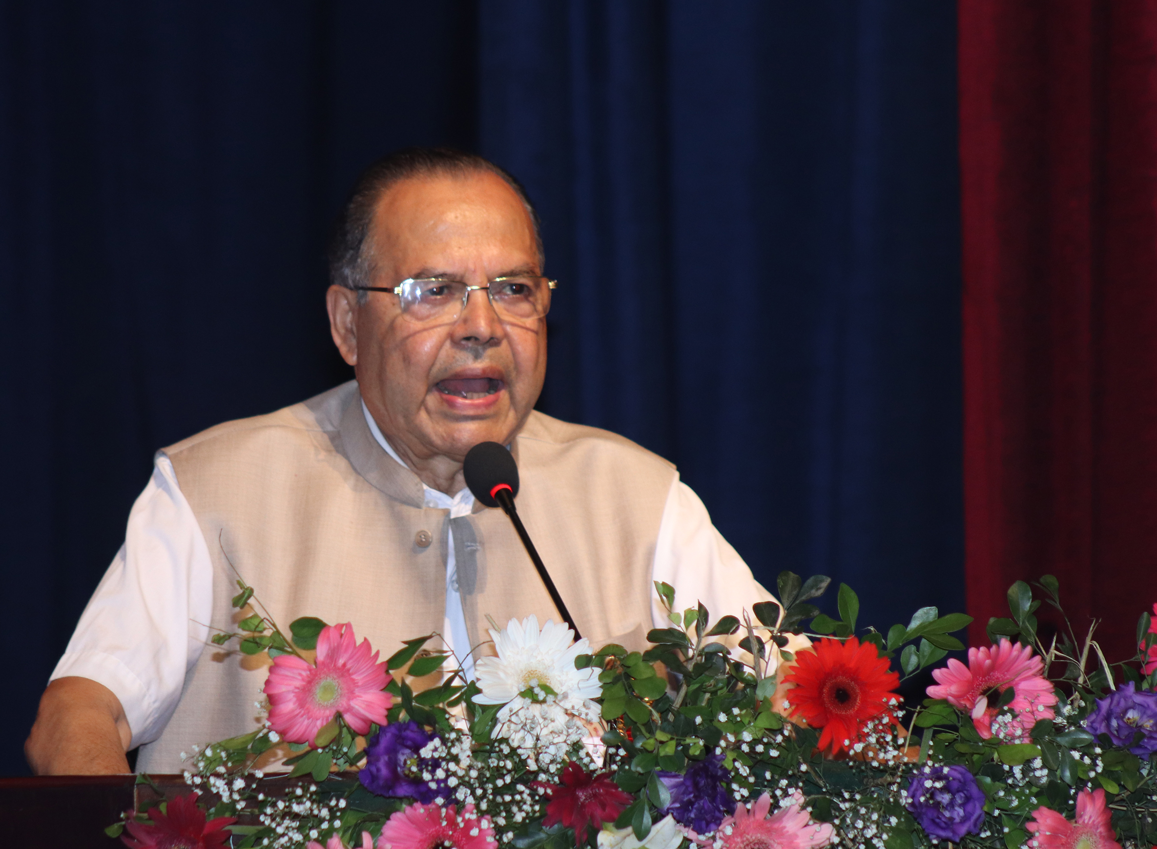 स्वार्थी र विदेश परस्त शक्तिहरुको क्षणिक वितण्डाबाट राजसंस्था पुनःस्थापना असम्भवः झलनाथ खनाल