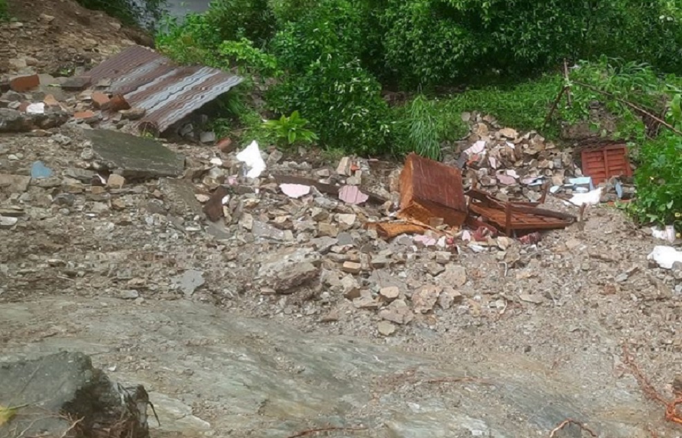 कास्कीमा पहिरोमा परेर दुई बालबालिकाको मृत्यु, एक घाइते