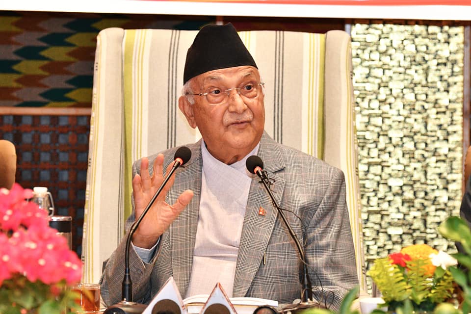 प्रधानमन्त्री एमालेलाई सत्तामा जान रोक्न प्रपञ्च गर्दै हुनुहुन्छः अध्यक्ष ओली