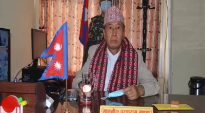 कोशी प्रदेश प्रमुख खापुङसमक्ष अख्तियार वार्षिक प्रतिवेदन हस्तान्तरण