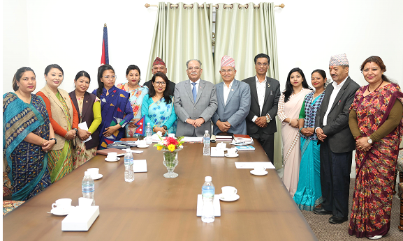 प्रधानमन्त्री दाहालसँग मेयर्स फोरमको छलफल