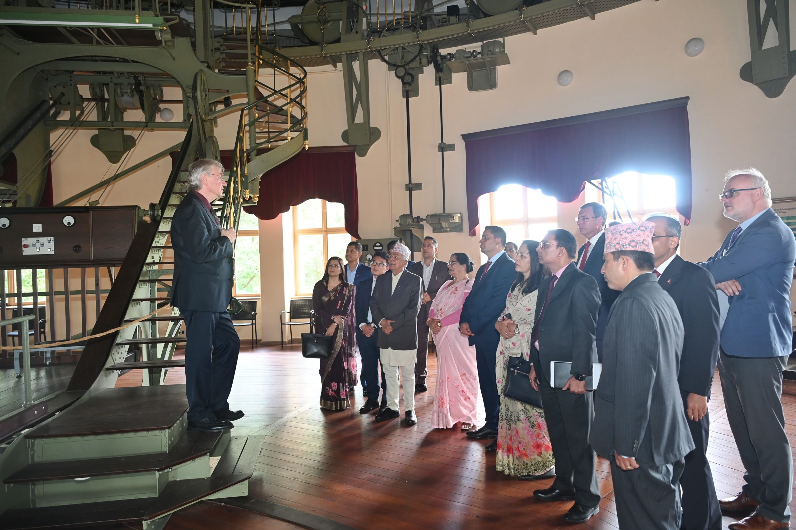 राष्ट्रपति पौडेलद्वारा जर्मनीमा जलवायुसम्बन्धी अनुसन्धान केन्द्रहरूको अवलोकन