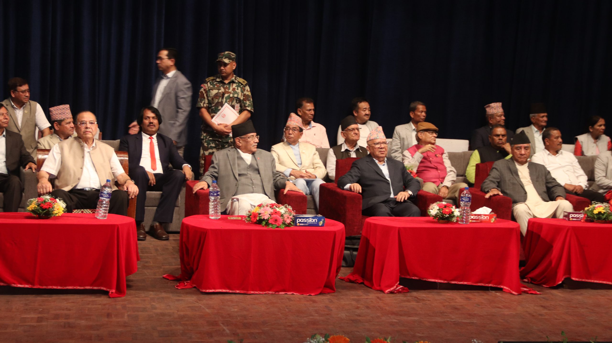 ओली आउने बाटोमा नेपालले आँखा बिछ्याइरहे तर…..