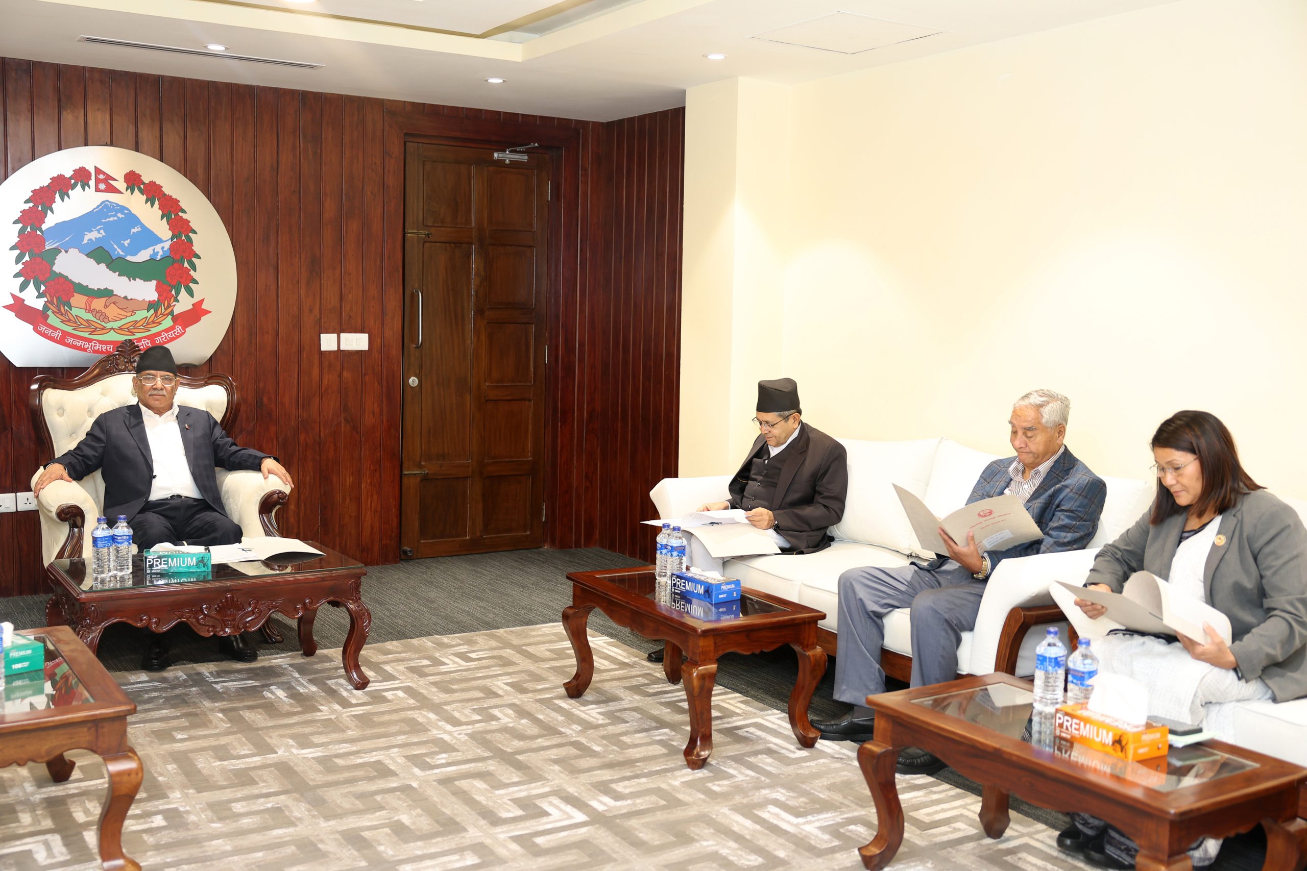 संवैधानिक परिषदद्वारा कृष्णमान प्रधानलाई निर्वाचन आयुक्तमा सिफारिस