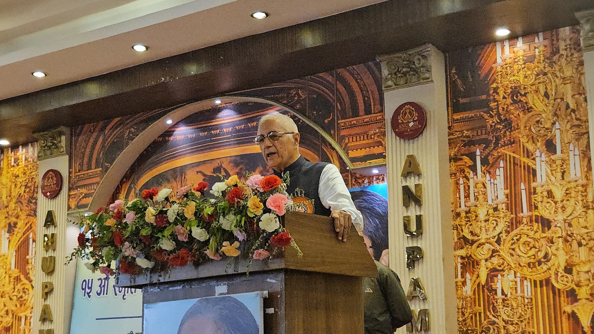 राजनीतिक स्थिरताका लागि लोकतन्त्रवादीले सोच्नुपर्ने बेला आयोः शेखर कोइराला